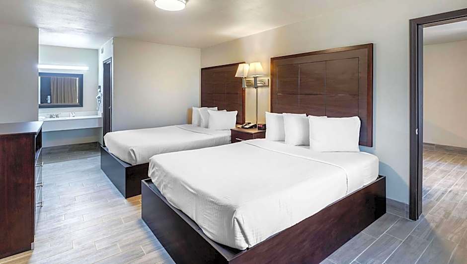 Magnuson Grand Hotel and Conference Center