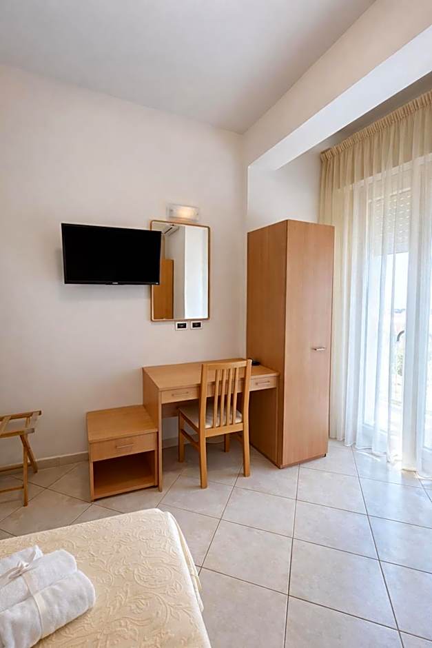 Hotel Favorita Easy Stay Room Only