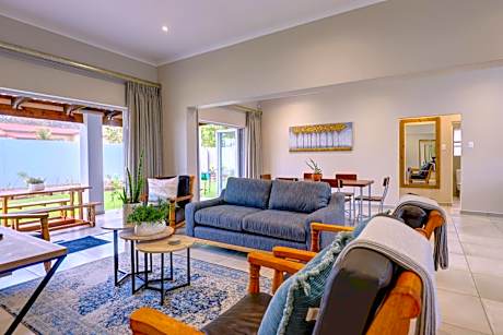 Out of Bounds Self-Catering Lodge