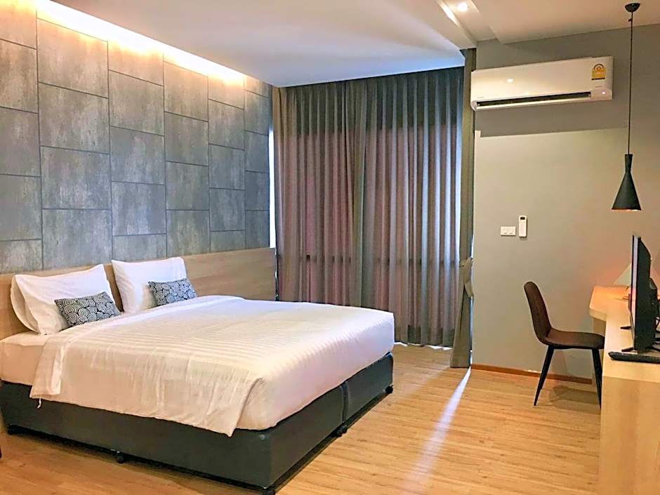 Sans Hotel