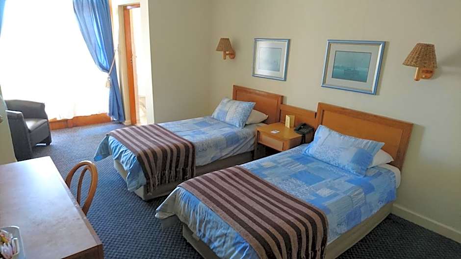 Lamberts Bay Hotel