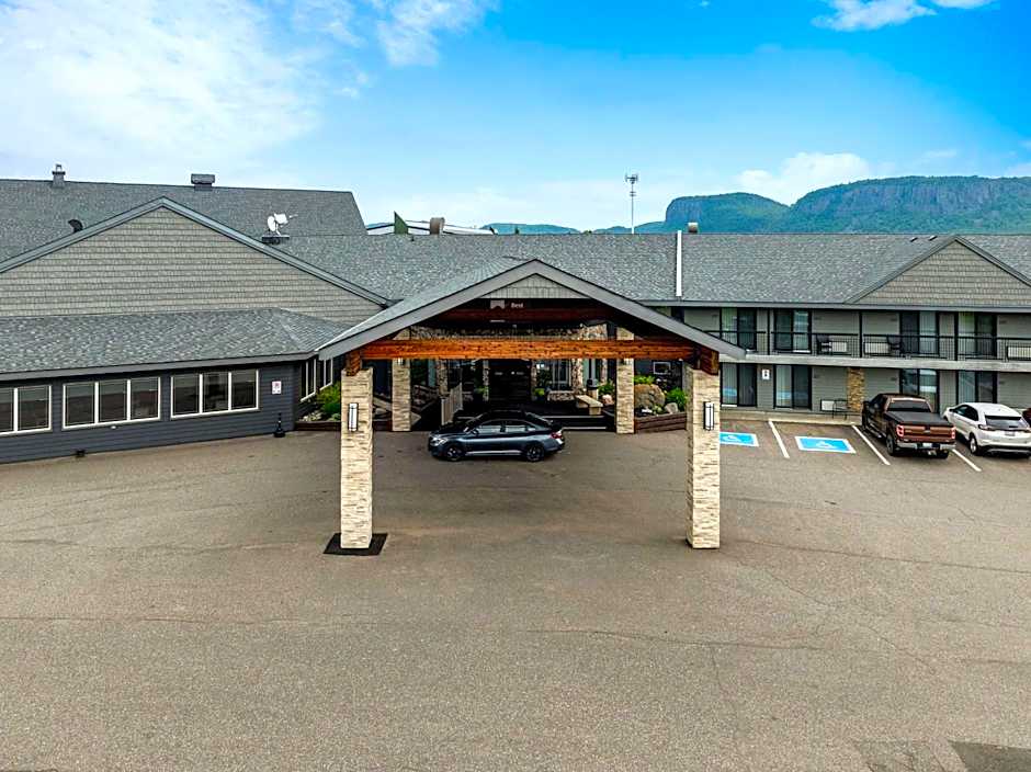 Best Western Plus NorWester Hotel & Conference Centre