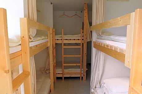 Mixed Dorm