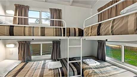 Superior Two-Bedroom Cabin - Sleeps6