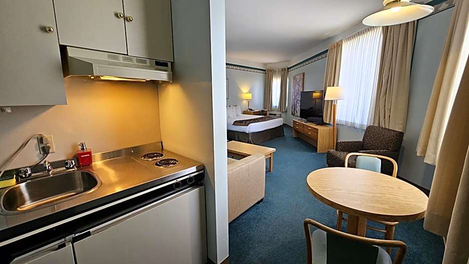 The Cedars Inn Hotel & Convention Centre