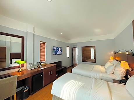 Executive Family Room