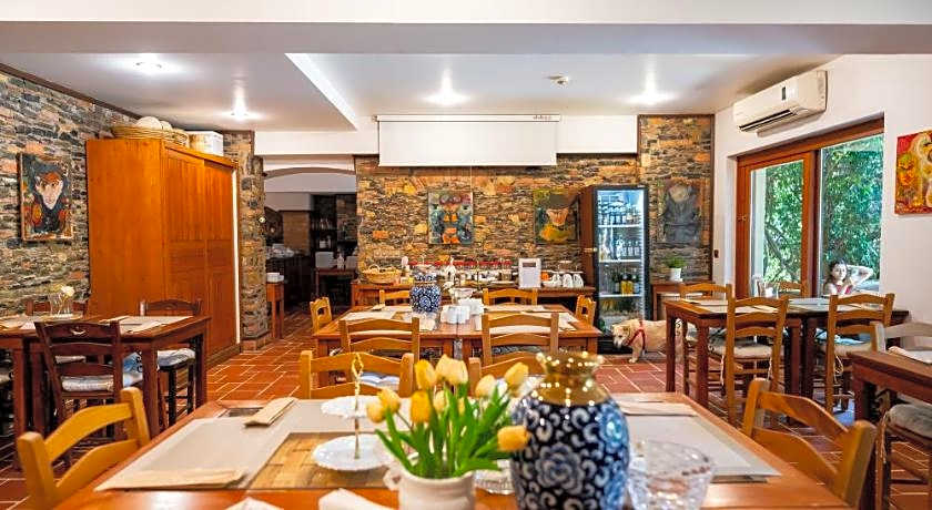 El Vino Hotel Suites