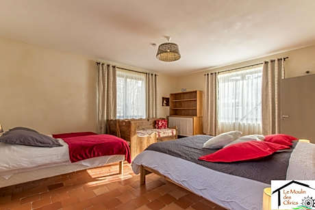 Apartment with Mountain View