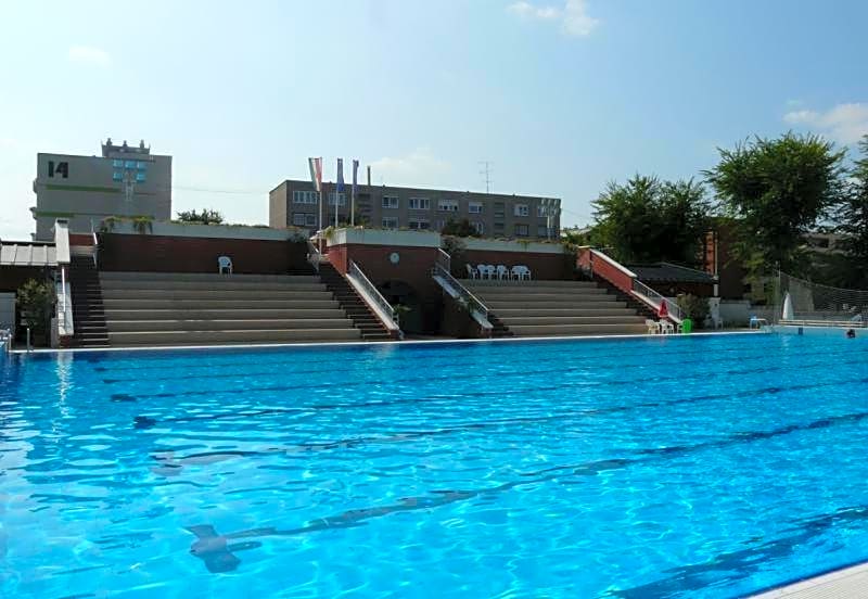 CVSE Clubház és Panzió