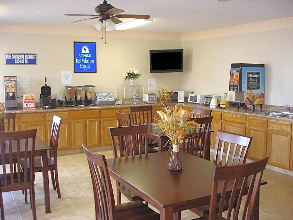Americas Best Value Inn & Suites Macon at Eisenhower Pkwy