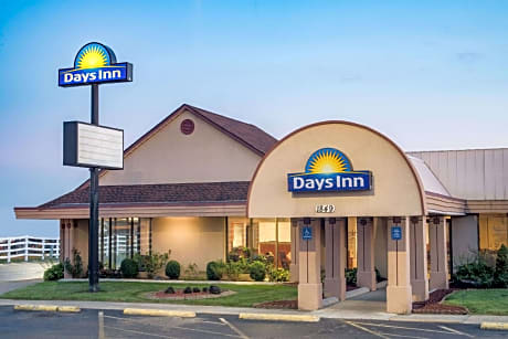 Days Inn by Wyndham Grove City Columbus South