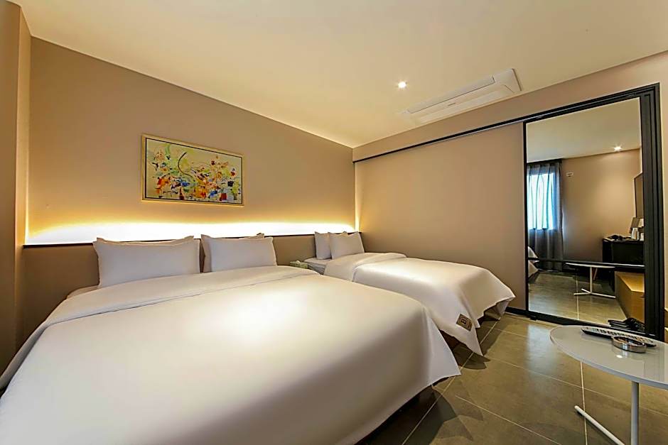 Changwon Brown dot Hotel Palyong