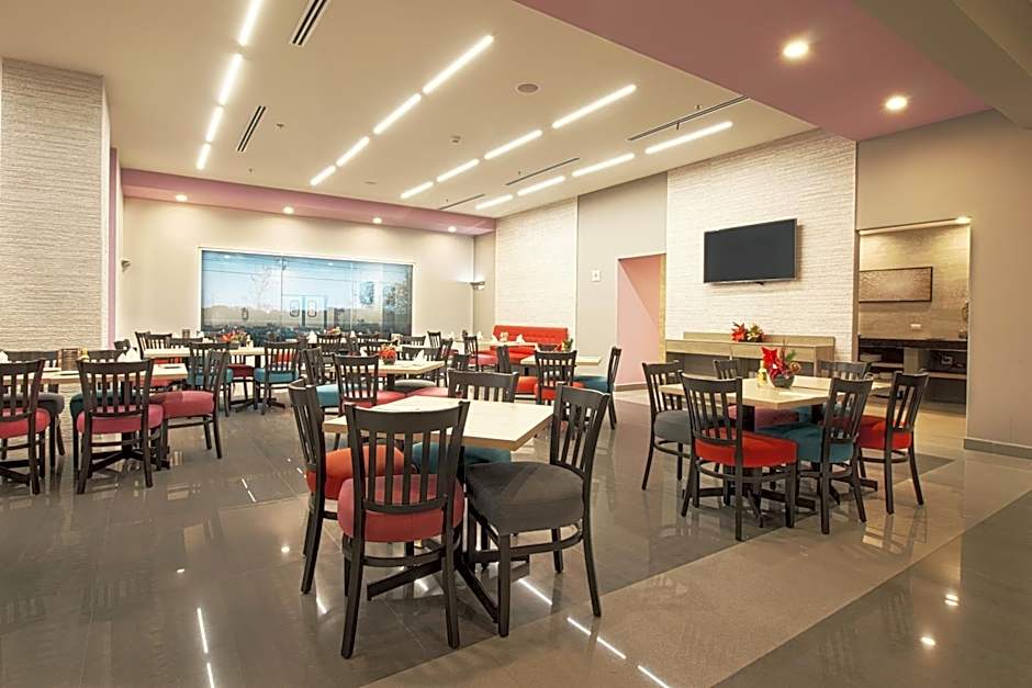 CHN Hotel Monterrey Aeropuerto, Trademark by Wyndham