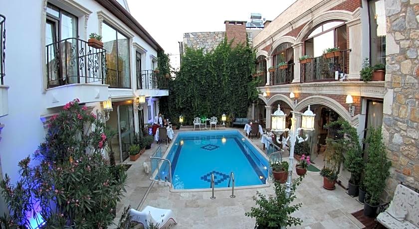 Saint John Hotel