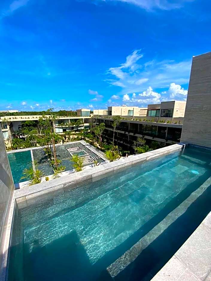 Mistiq Tulum