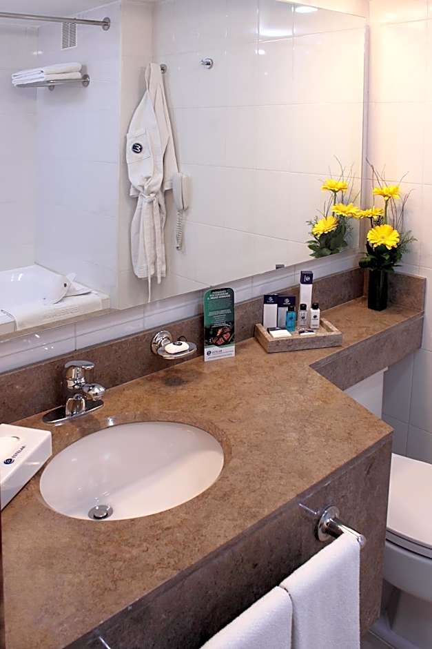 Hotel Estelar Suites Jones