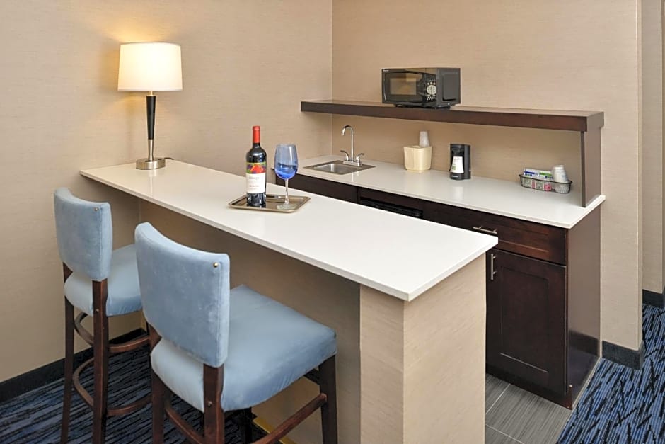 Holiday Inn Express & Suites Peekskill-Lower Hudson Valley By IHG