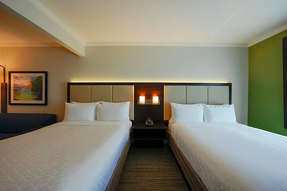 Holiday Inn Express & Suites Santa Clara - Silicon Valley By IHG