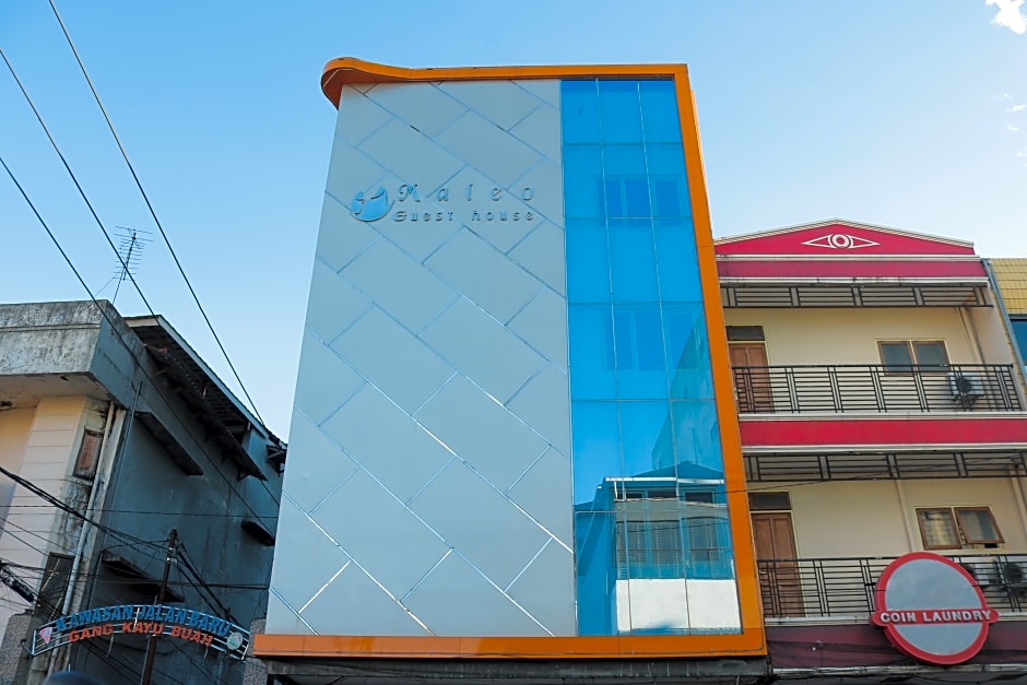 984 Maleo Guest House