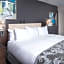 Saint Kate - The Arts Hotel