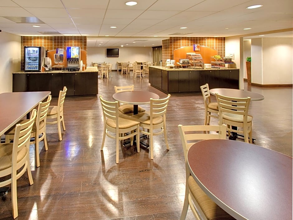 Holiday Inn Express Chicago-Palatine