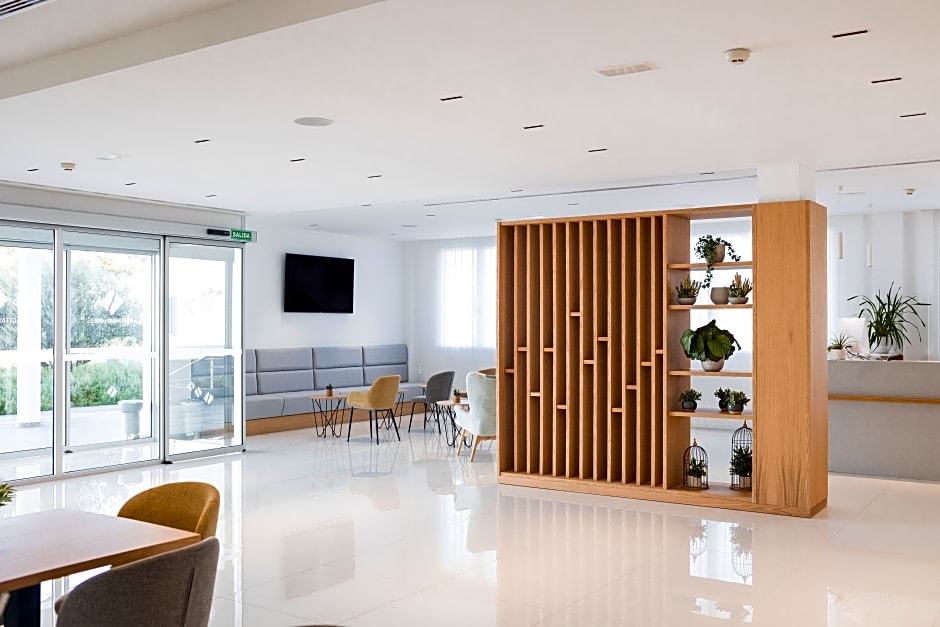 Petit Sagitario ( Only Adults )