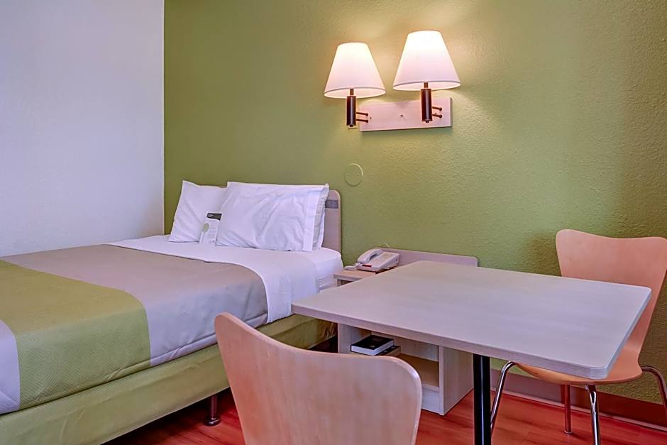 Motel 6-Eugene, OR - South Springfield
