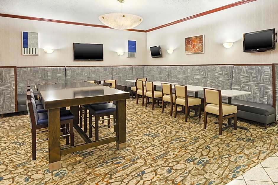 Crowne Plaza Columbus North - Worthington By IHG