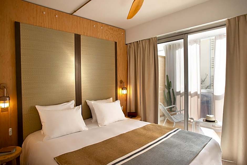 MOB HOTEL Cannes