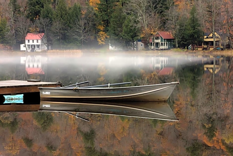 Inn at Starlight Lake & Restaurant