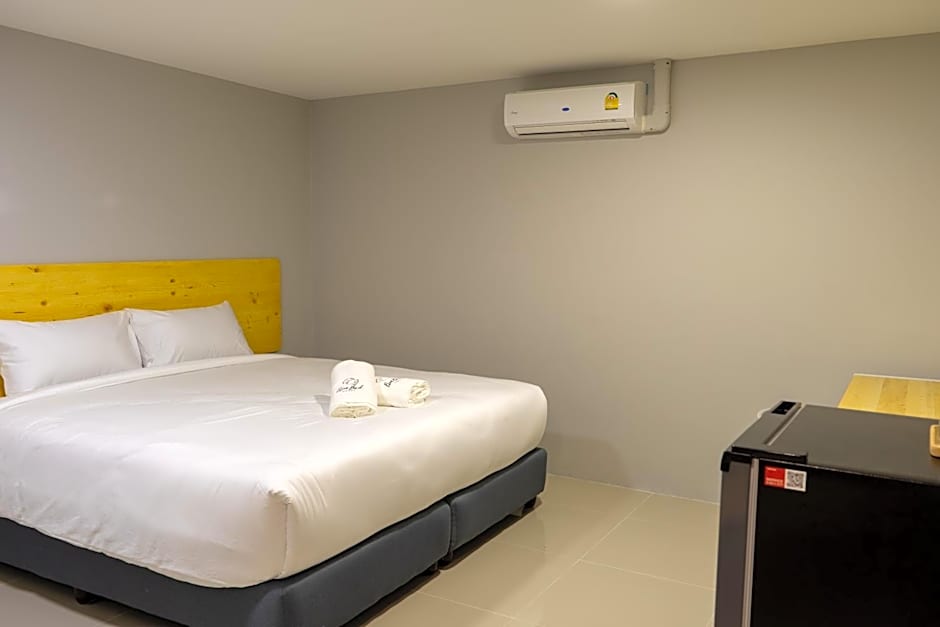 Fine Bed Hotel