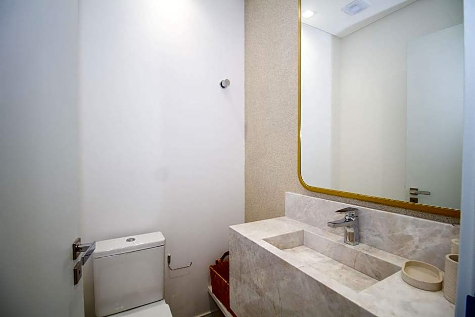 Barbados 302 - Excelente apartamento 02 suítes - À poucos metros da praia de Bombas - (Consultar serviços de roupa de cama e banho)