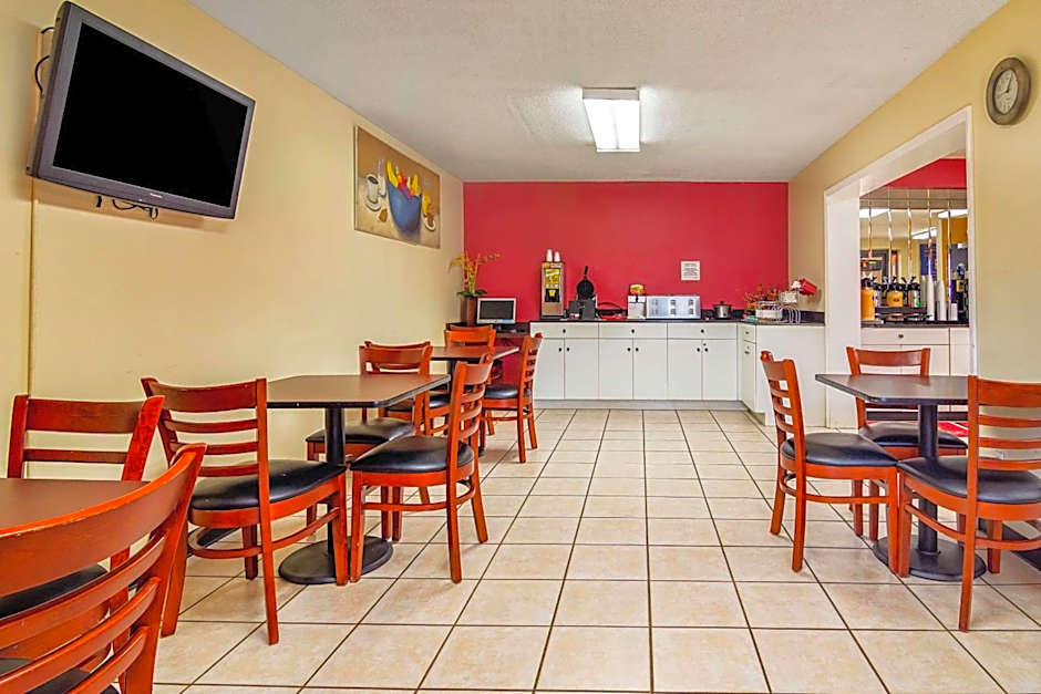 Econo Lodge Research Triangle Park