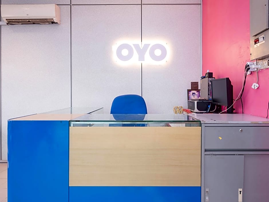 Super OYO 89348 Rg Motel