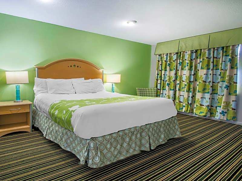 Rodeway Inn & Suites Winter Haven Chain of Lakes