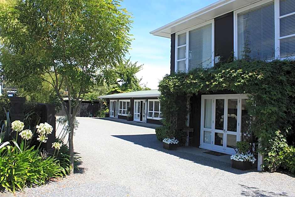The Lake Motel