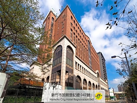 Sol Hotel