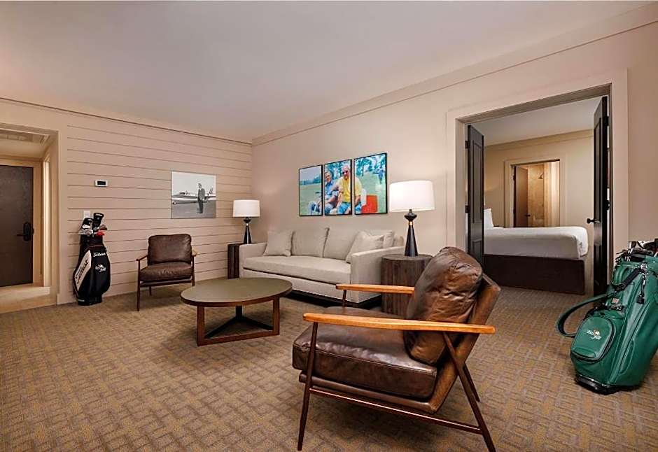 Photo 1 of 6 of Junior 1 King Bed Suite, Garden View