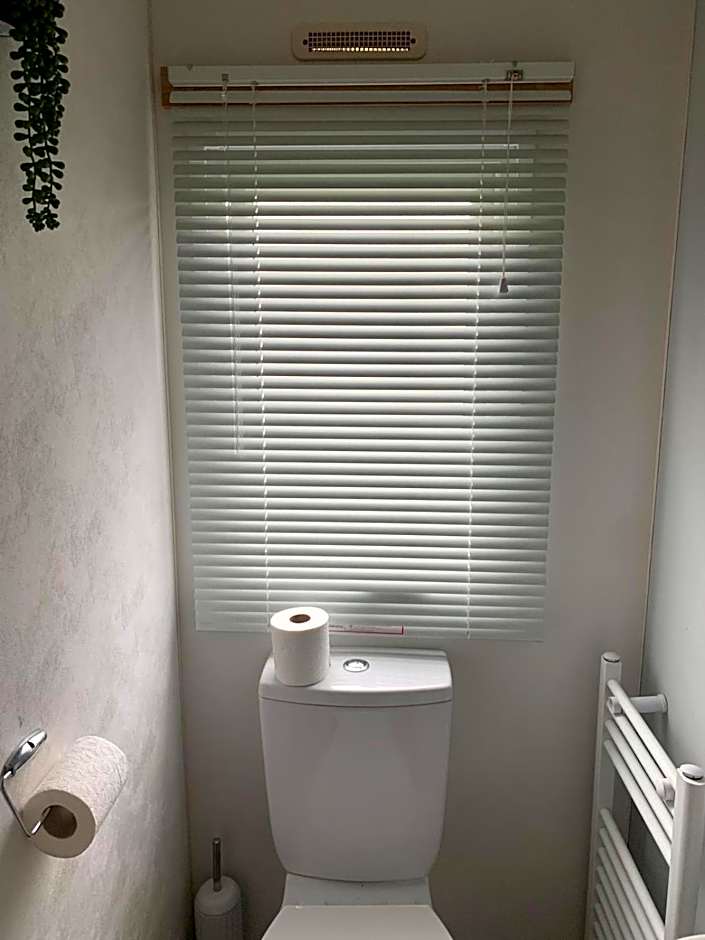 Phoenix caravan hire, Trecco bay