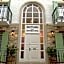 Brothers Cesme Boutique Hotel