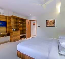 Photo 1 of 2 of Premium 1 King Bed