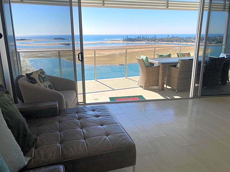 Waves Maroochy River