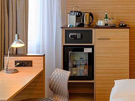 Privilege Queen Room