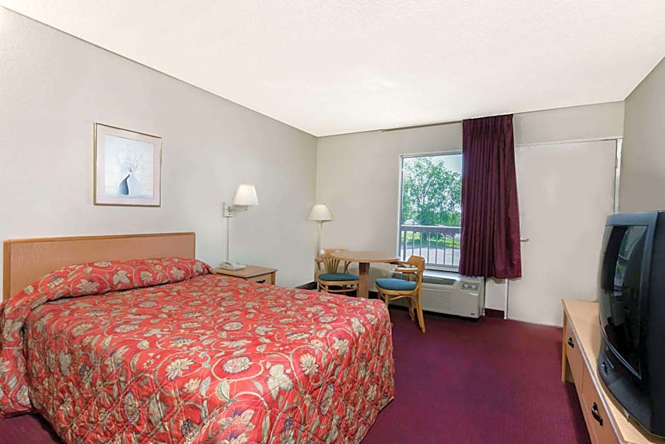 Knights Inn - Fredericksburg