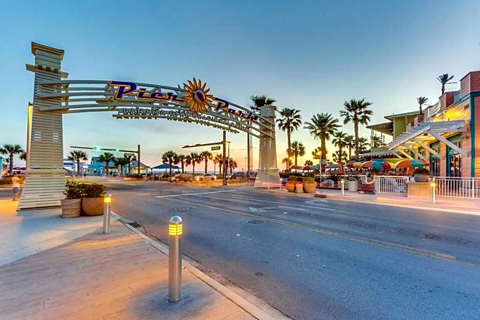 Charming Beach Studio With Pool & Sauna