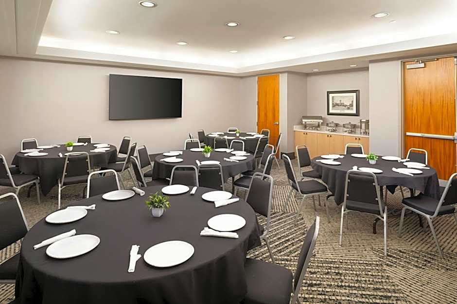 Courtyard by Marriott Boston Brookline