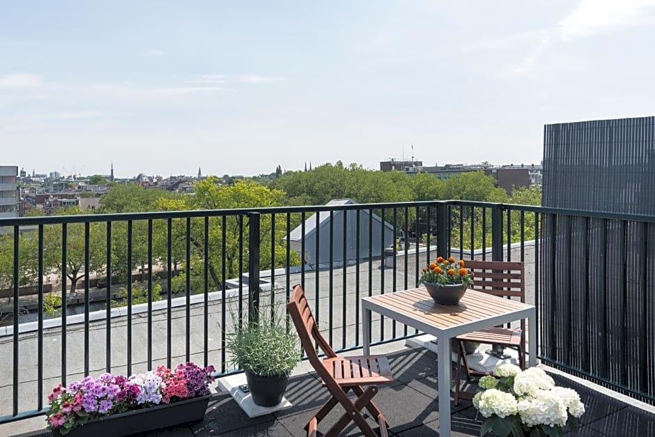 Central Rooftop Terrace Guest Suite