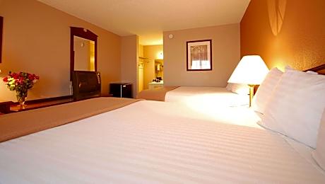 2 Queen Beds Smoking