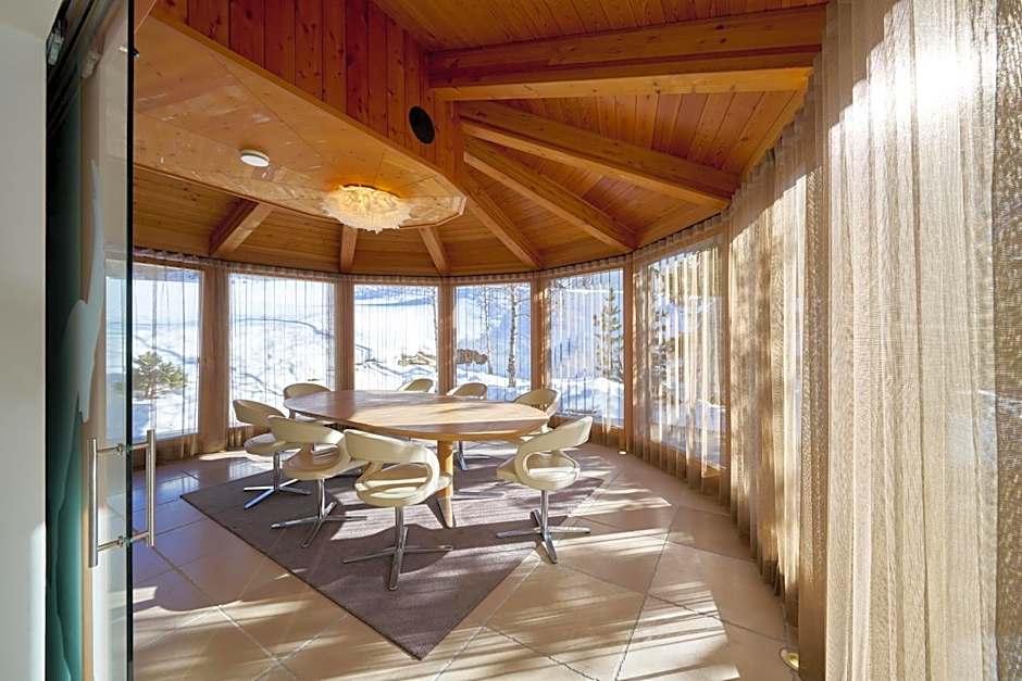 Grischuna Mountain Lodge