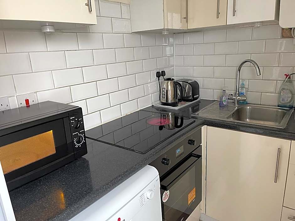 Hollybush Guest House